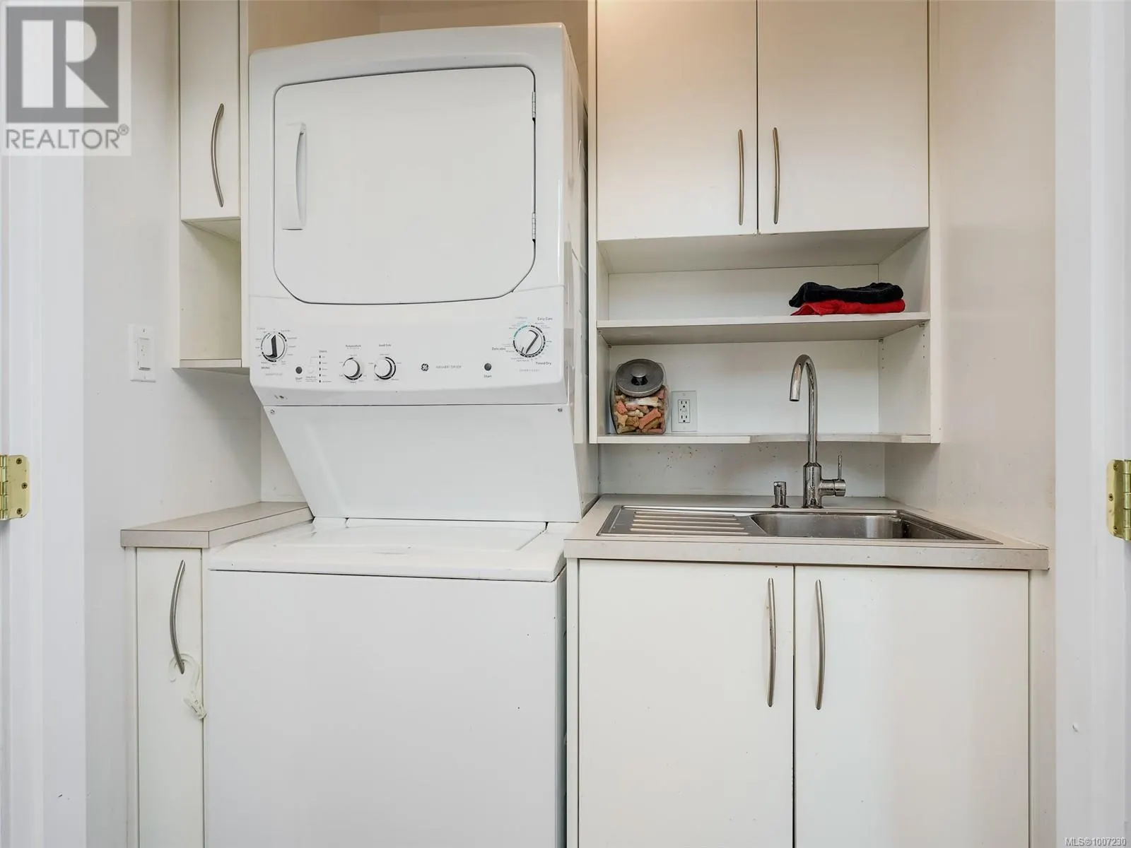 10189 West Saanich Rd