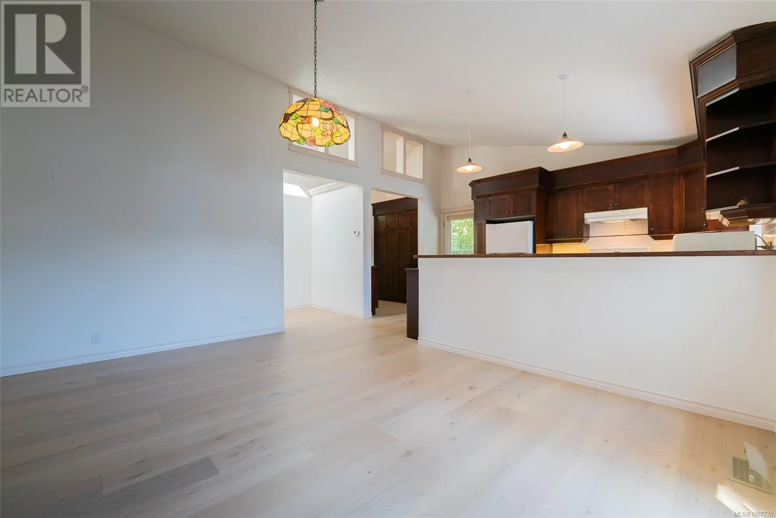 5030 Limberis Dr