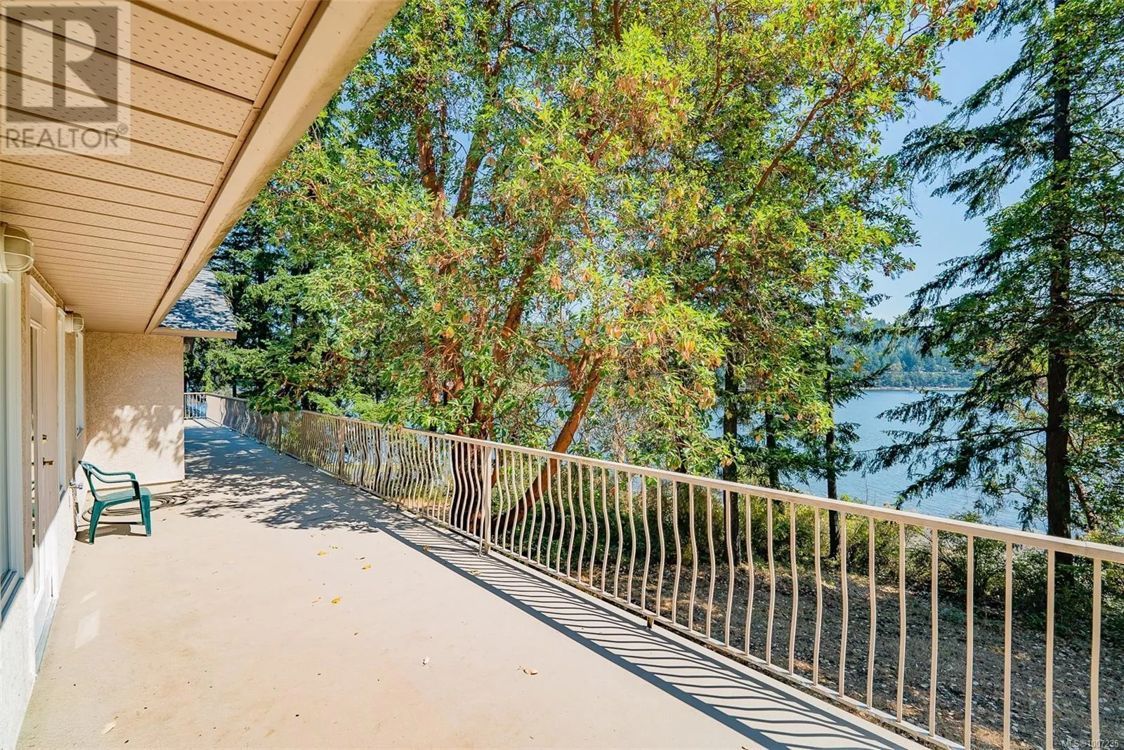 5030 Limberis Dr