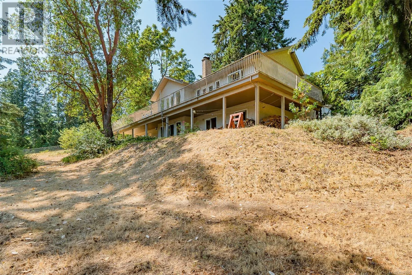 5030 Limberis Dr