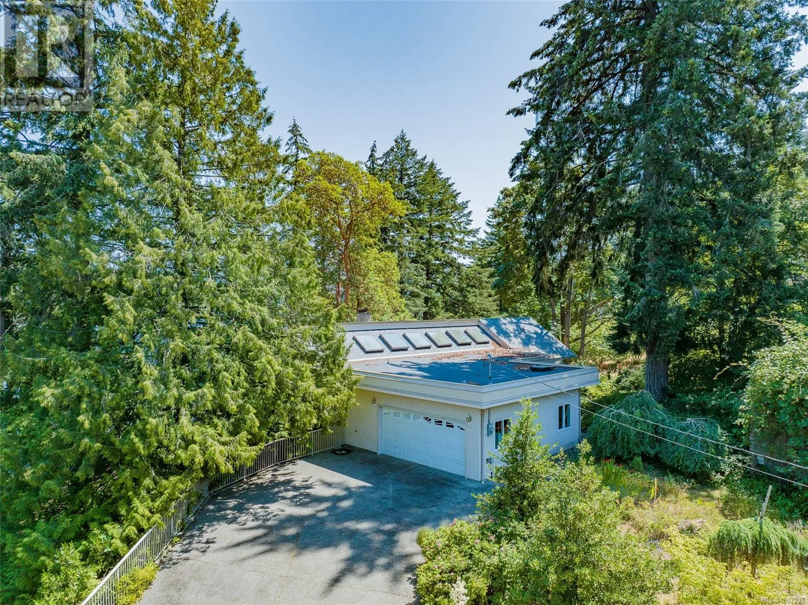5030 Limberis Dr