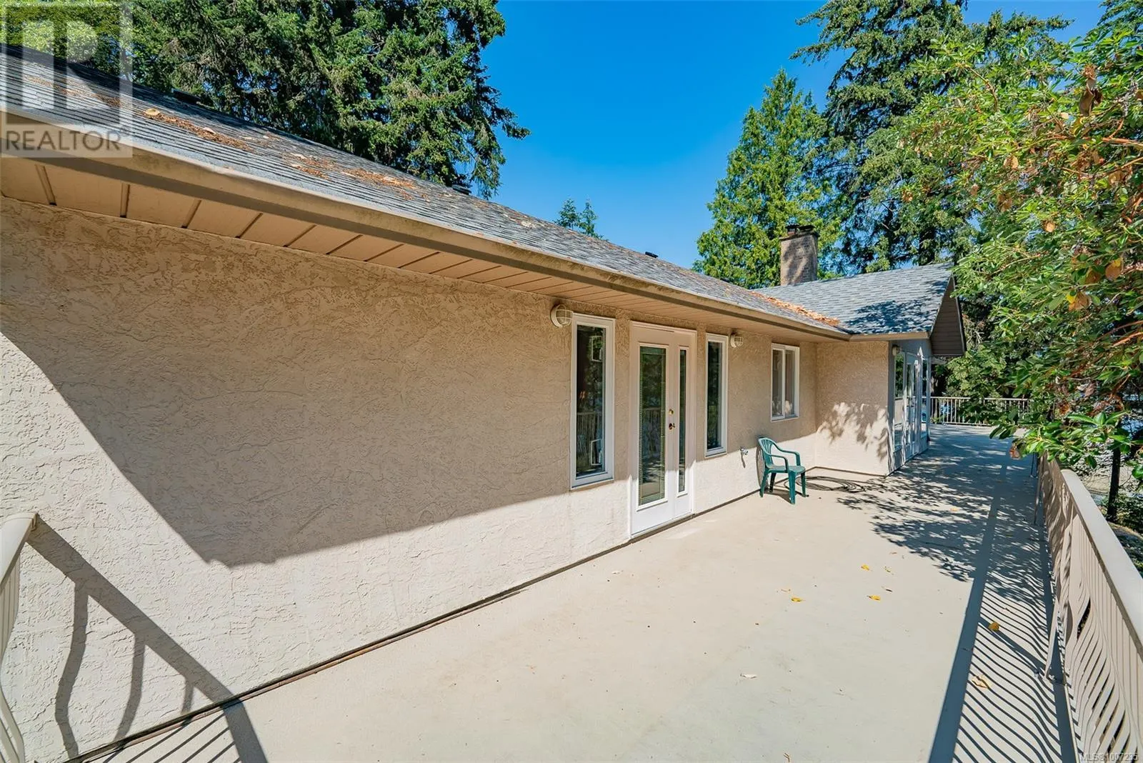 5030 Limberis Dr