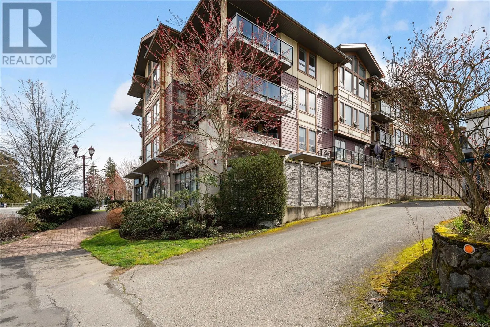 209 3220 Jacklin Rd