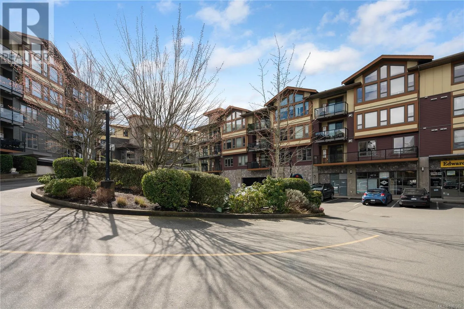 209 3220 Jacklin Rd