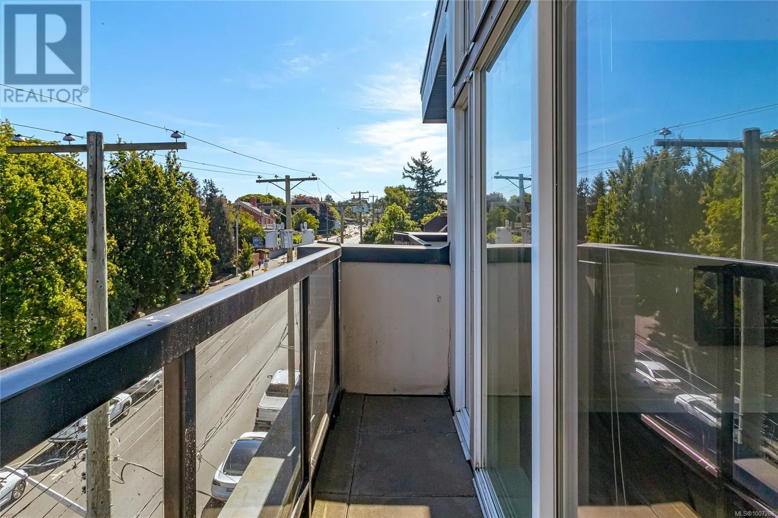 402 1121 Fort St