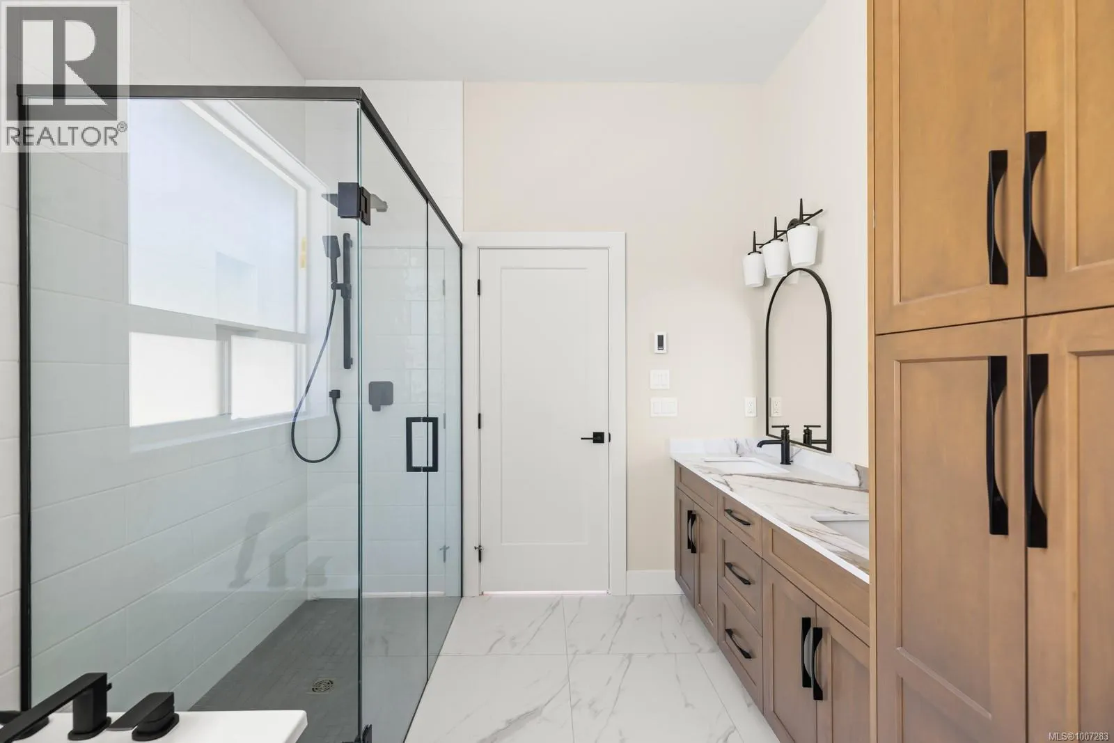 2600 Craven Cres