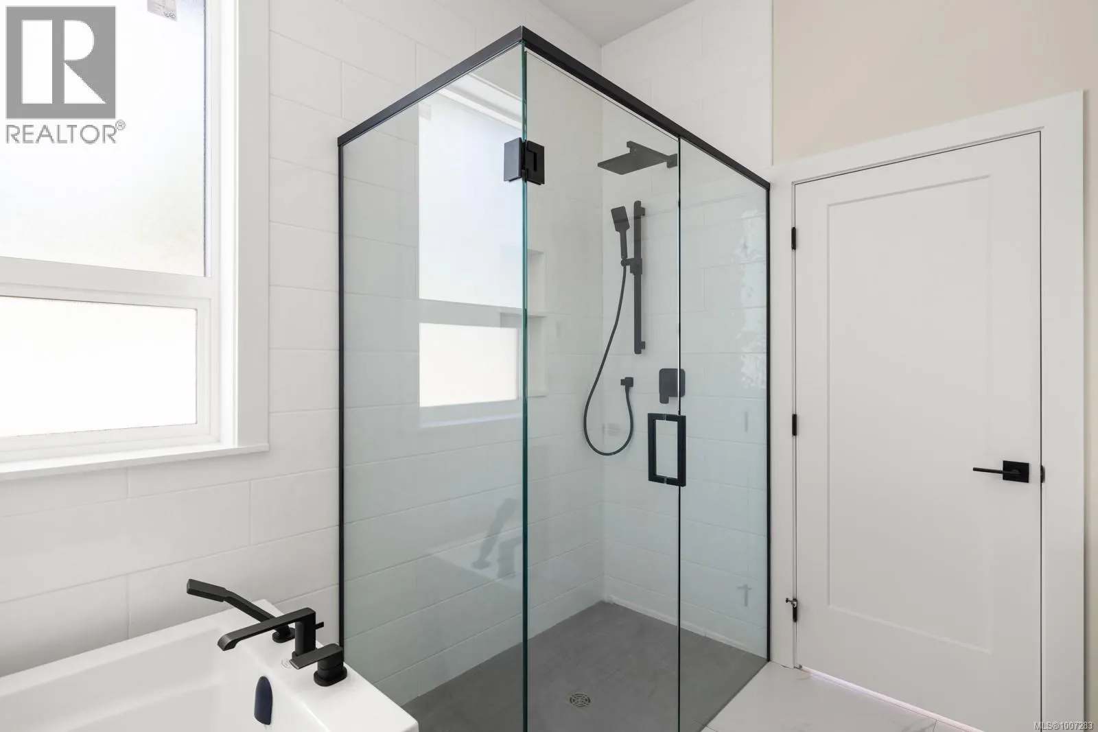 2600 Craven Cres
