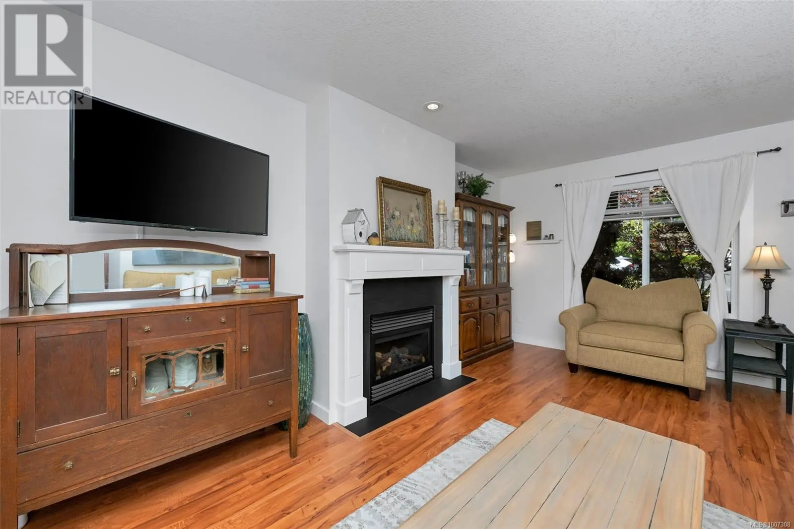6297 Averill Dr