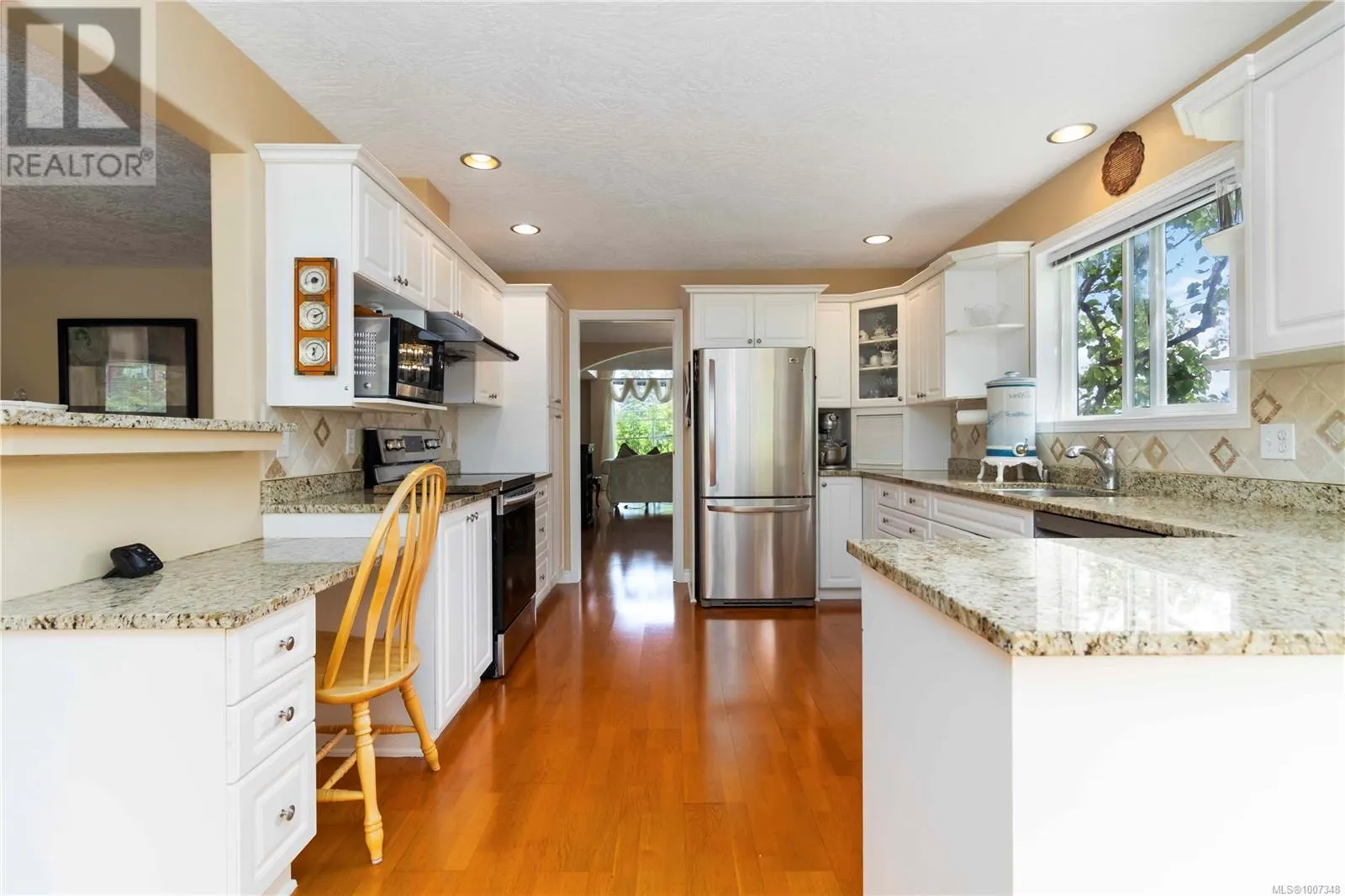 2350 Setchfield Ave