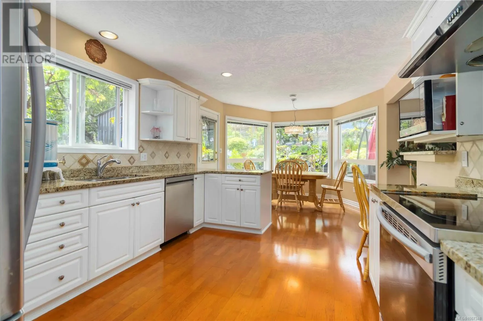 2350 Setchfield Ave