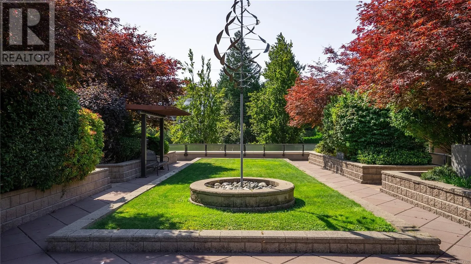 207 1419 Stadacona Ave