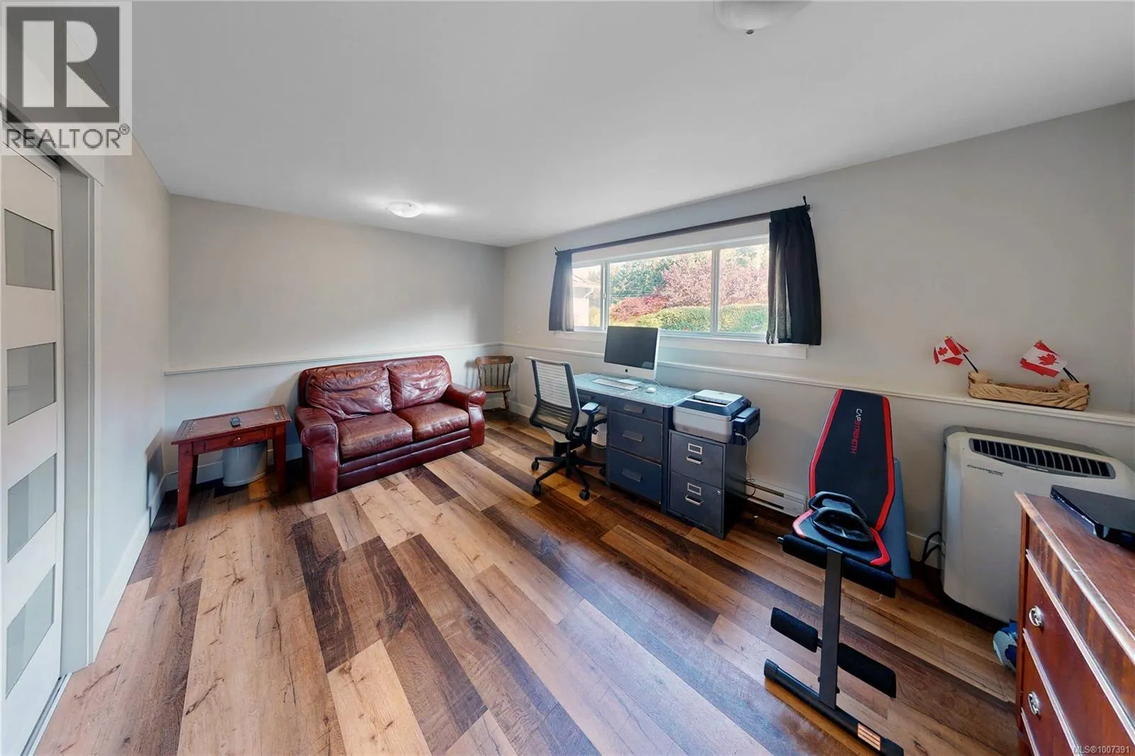 626 Tyee Cres