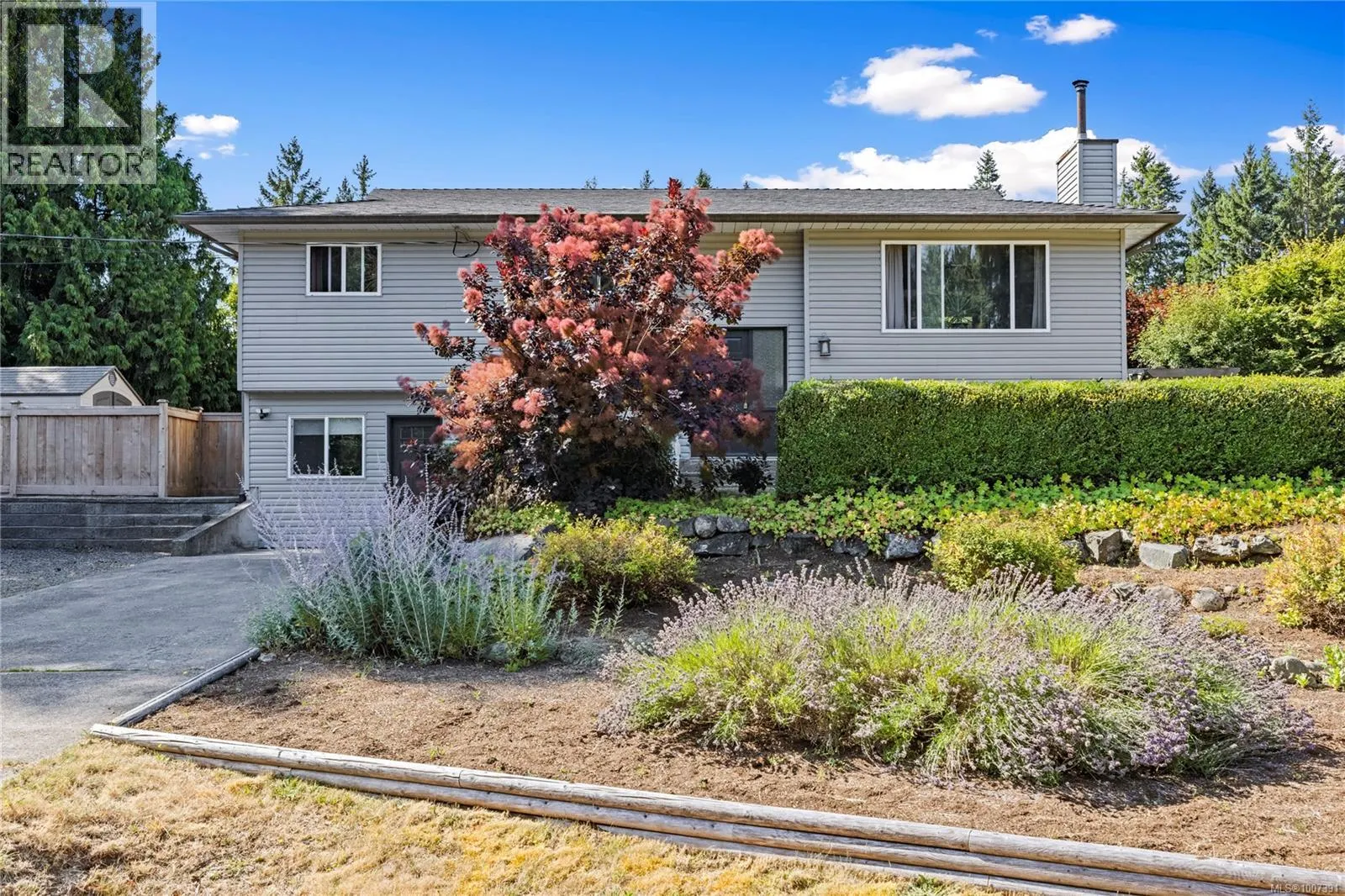 626 Tyee Cres