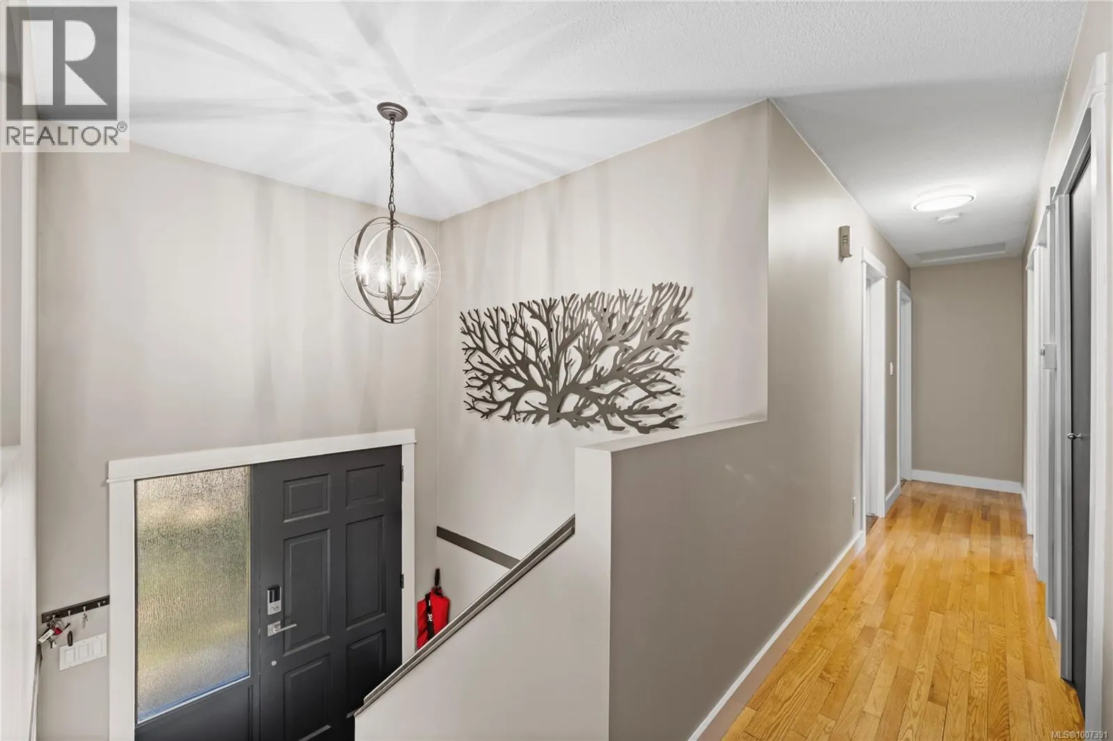626 Tyee Cres