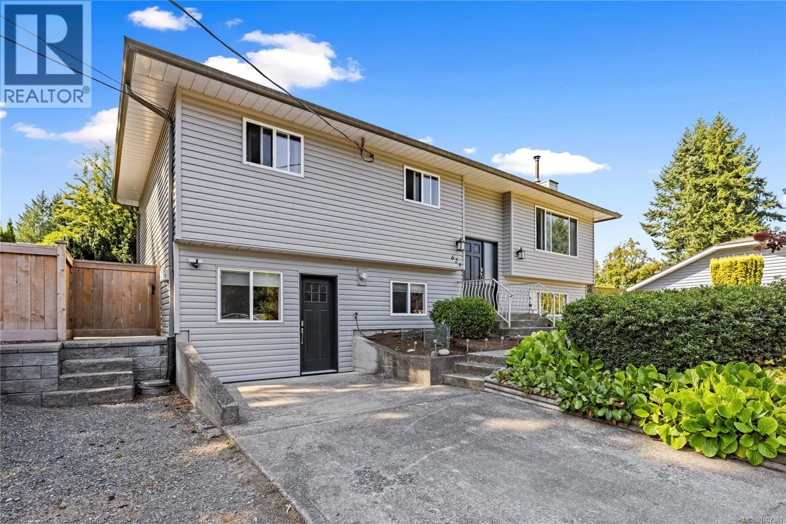 626 Tyee Cres