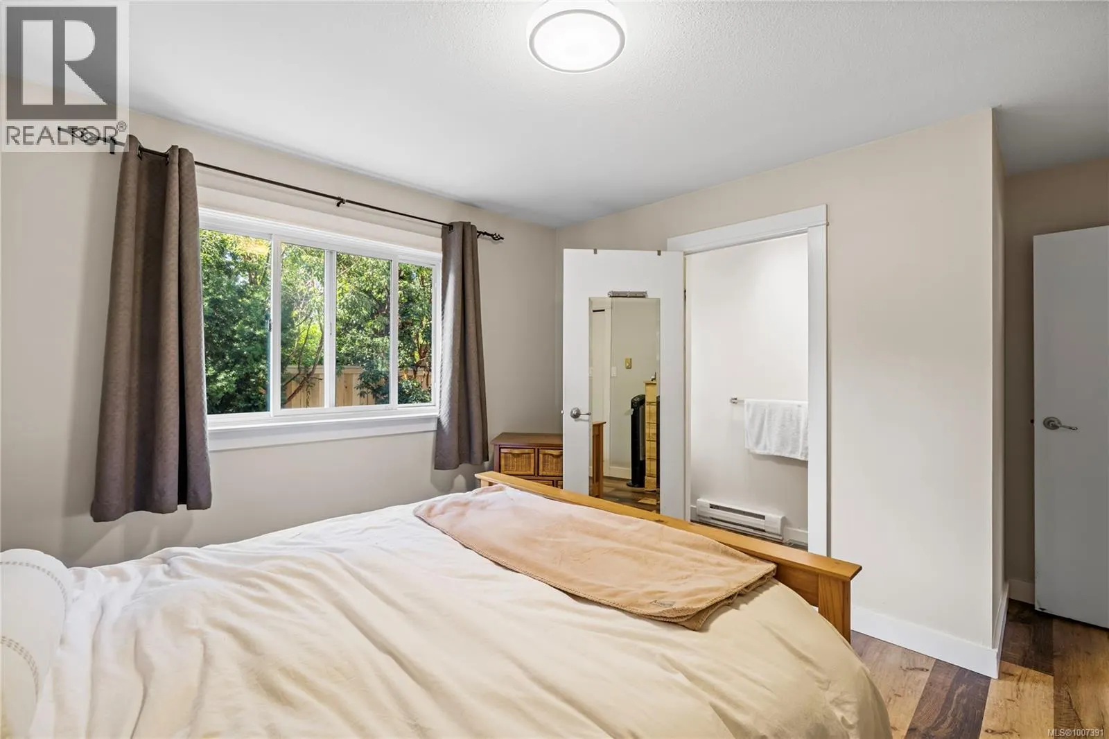 626 Tyee Cres