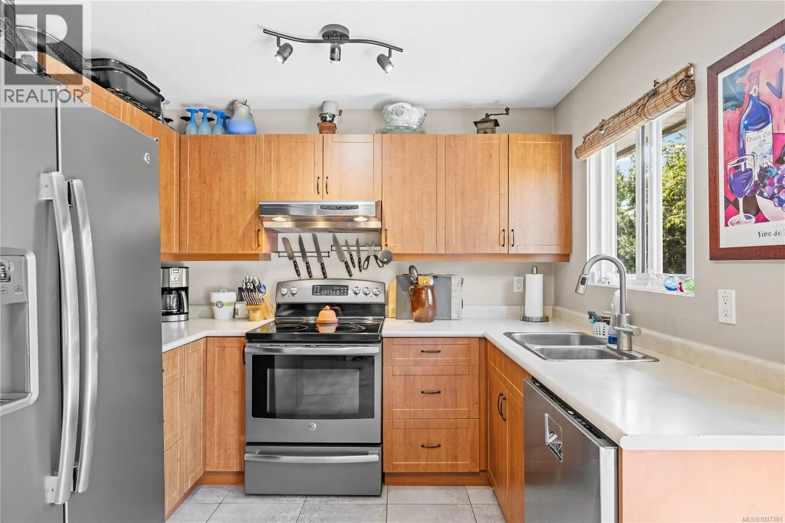 626 Tyee Cres