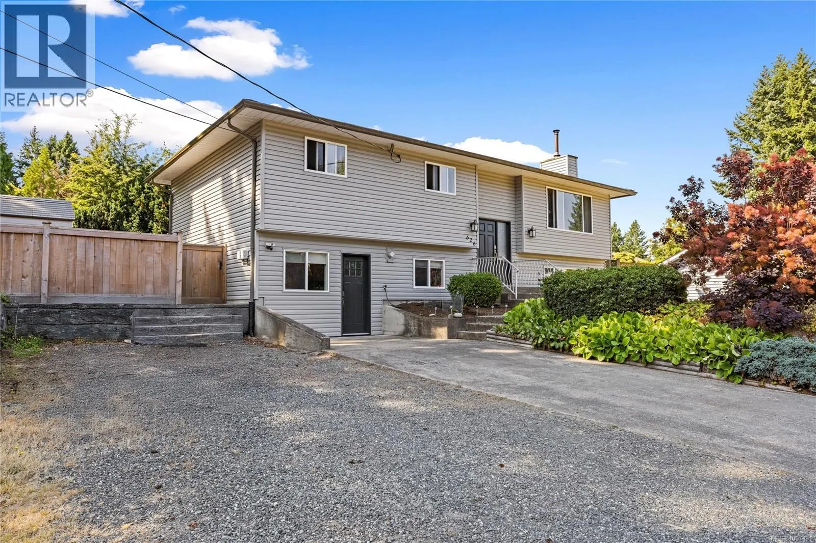 626 Tyee Cres