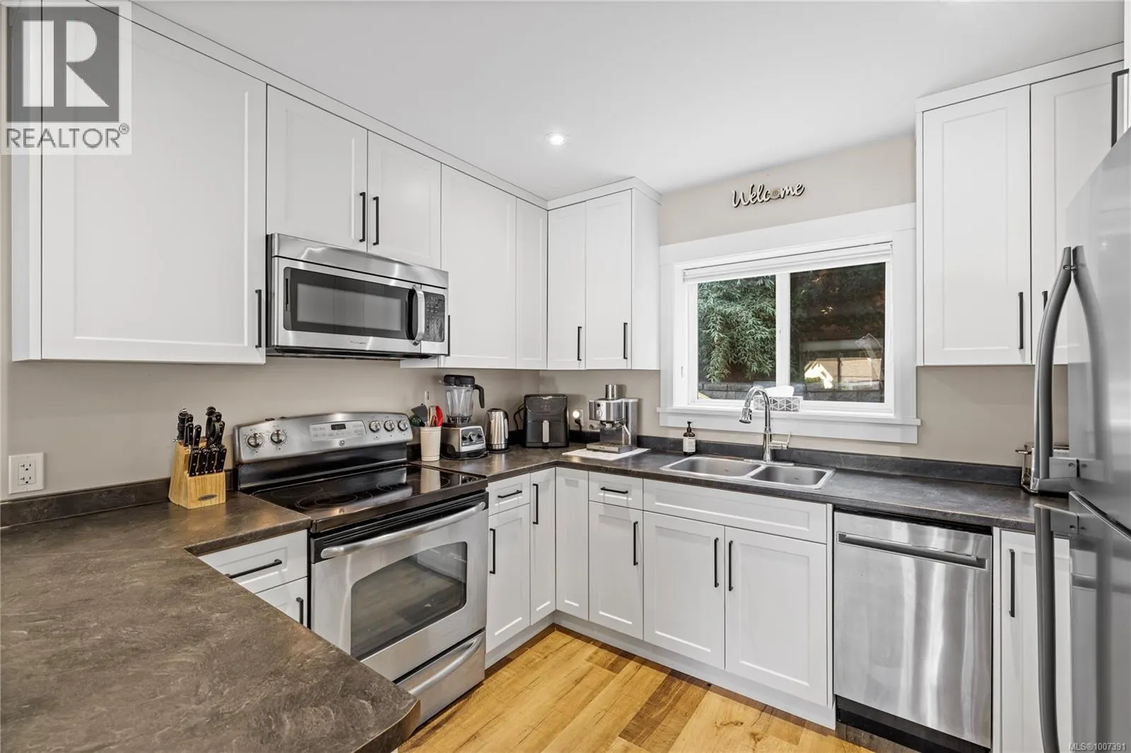626 Tyee Cres