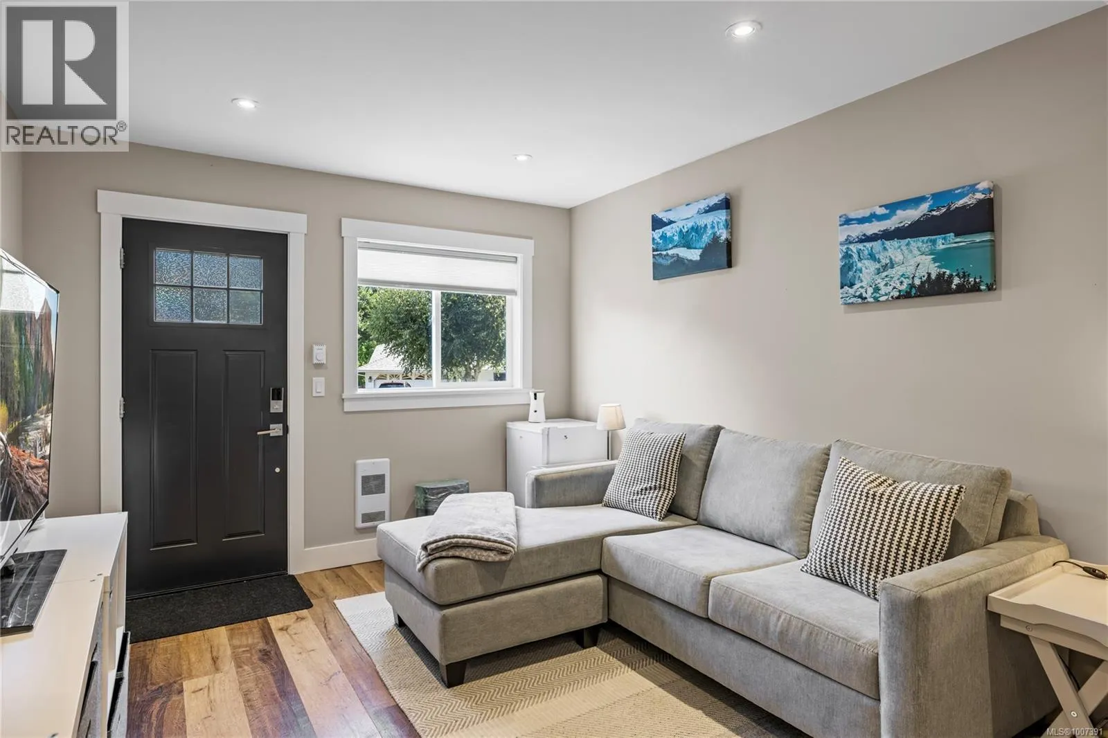 626 Tyee Cres