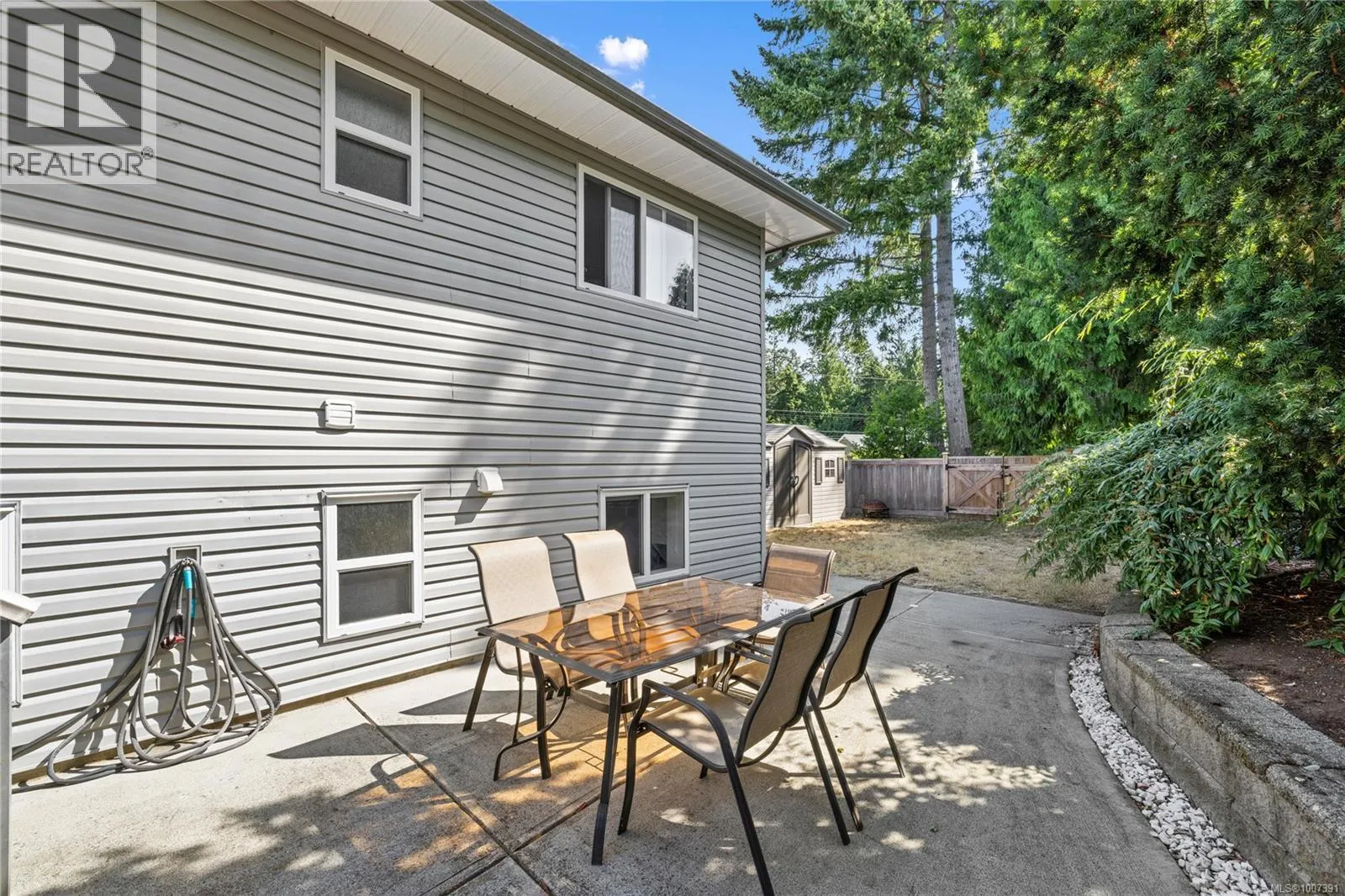 626 Tyee Cres