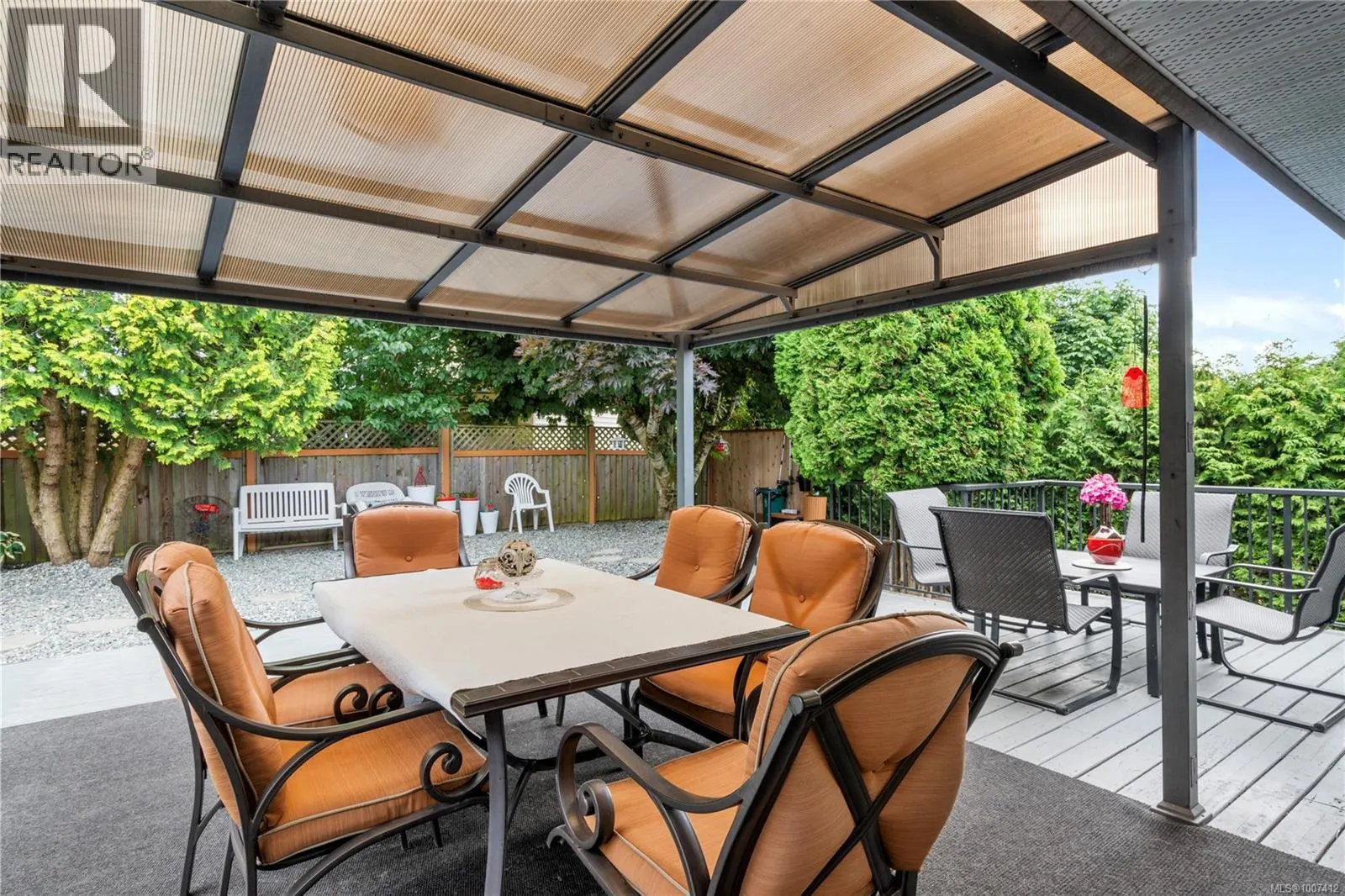 1072 Roberton Blvd