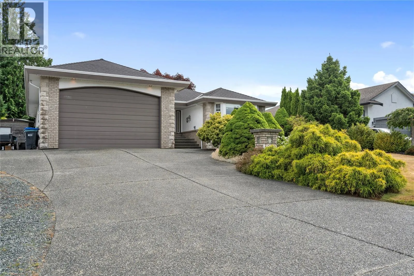 1072 Roberton Blvd