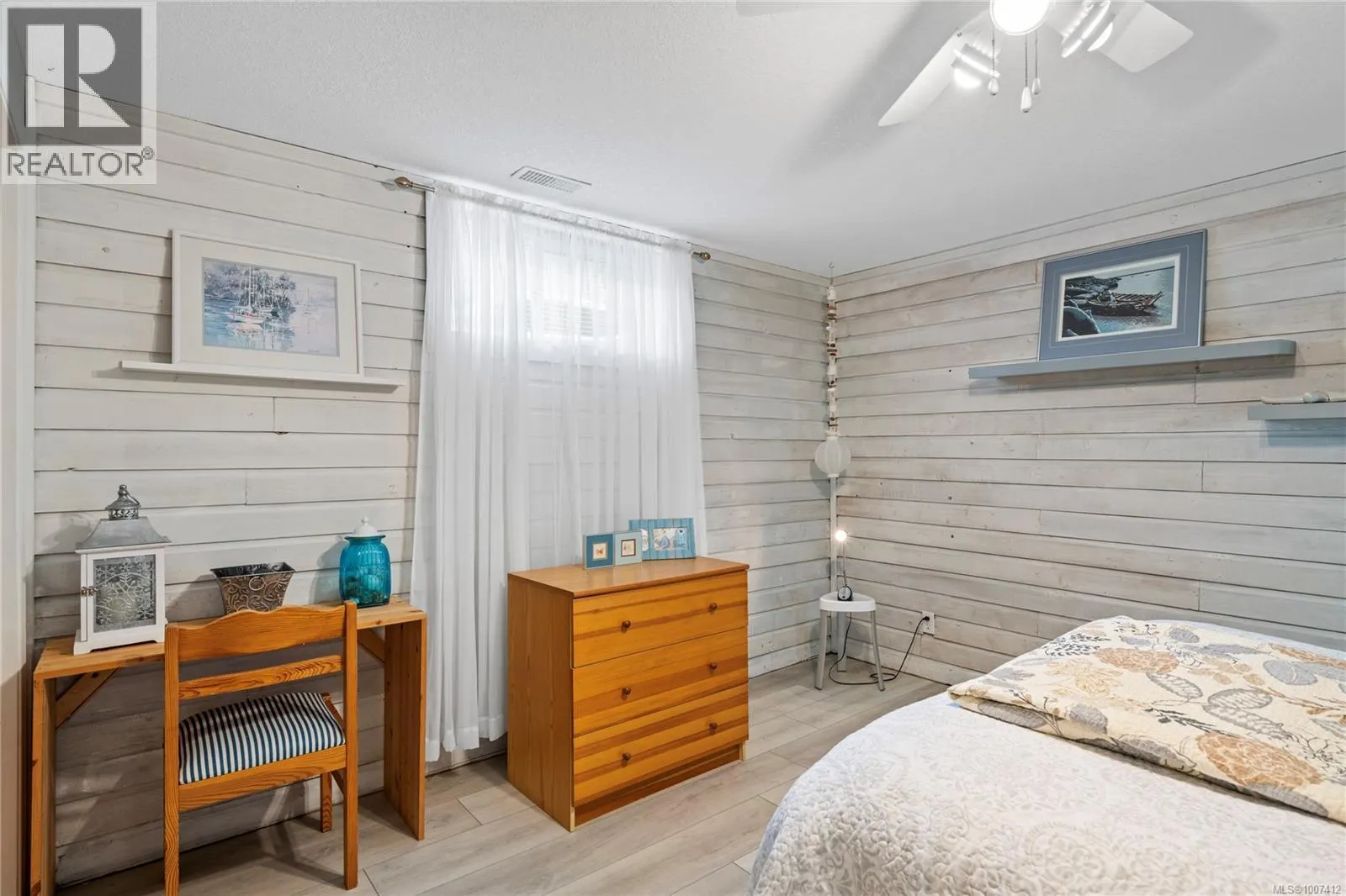 1072 Roberton Blvd