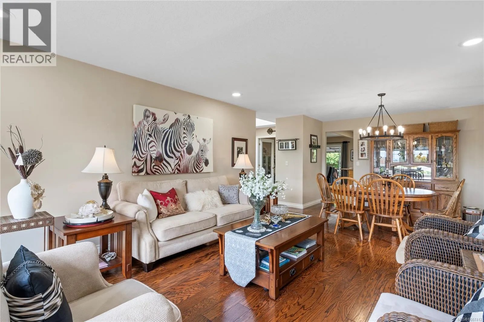 1072 Roberton Blvd