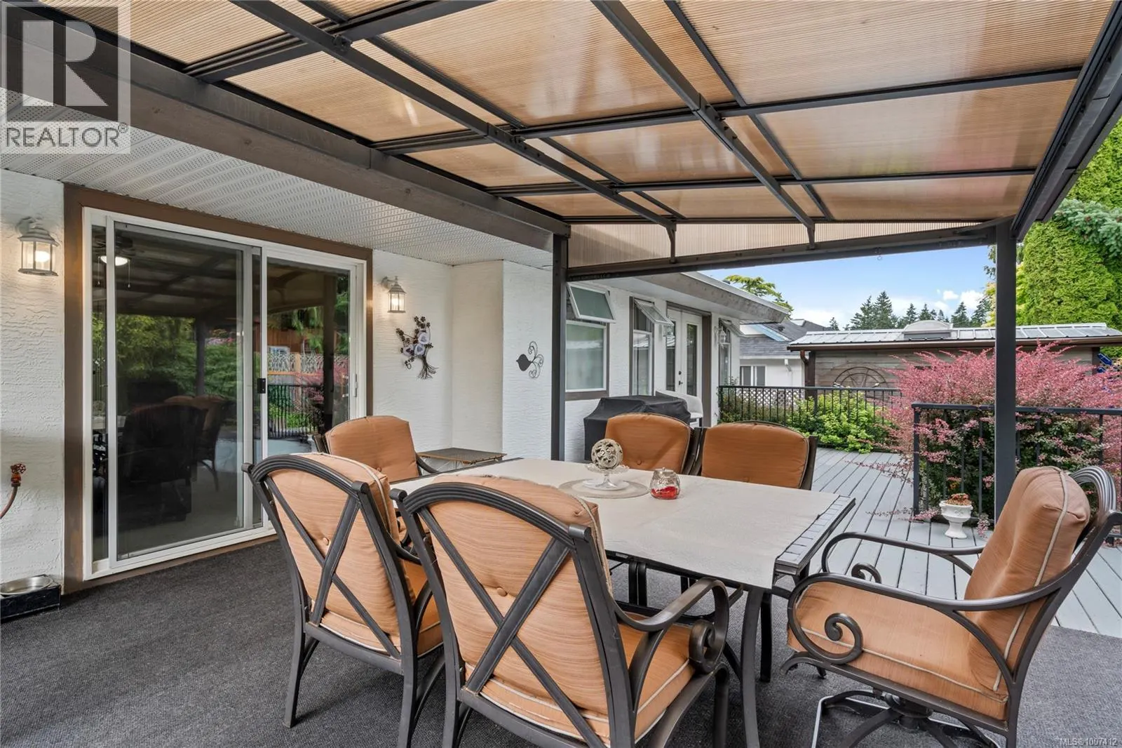 1072 Roberton Blvd