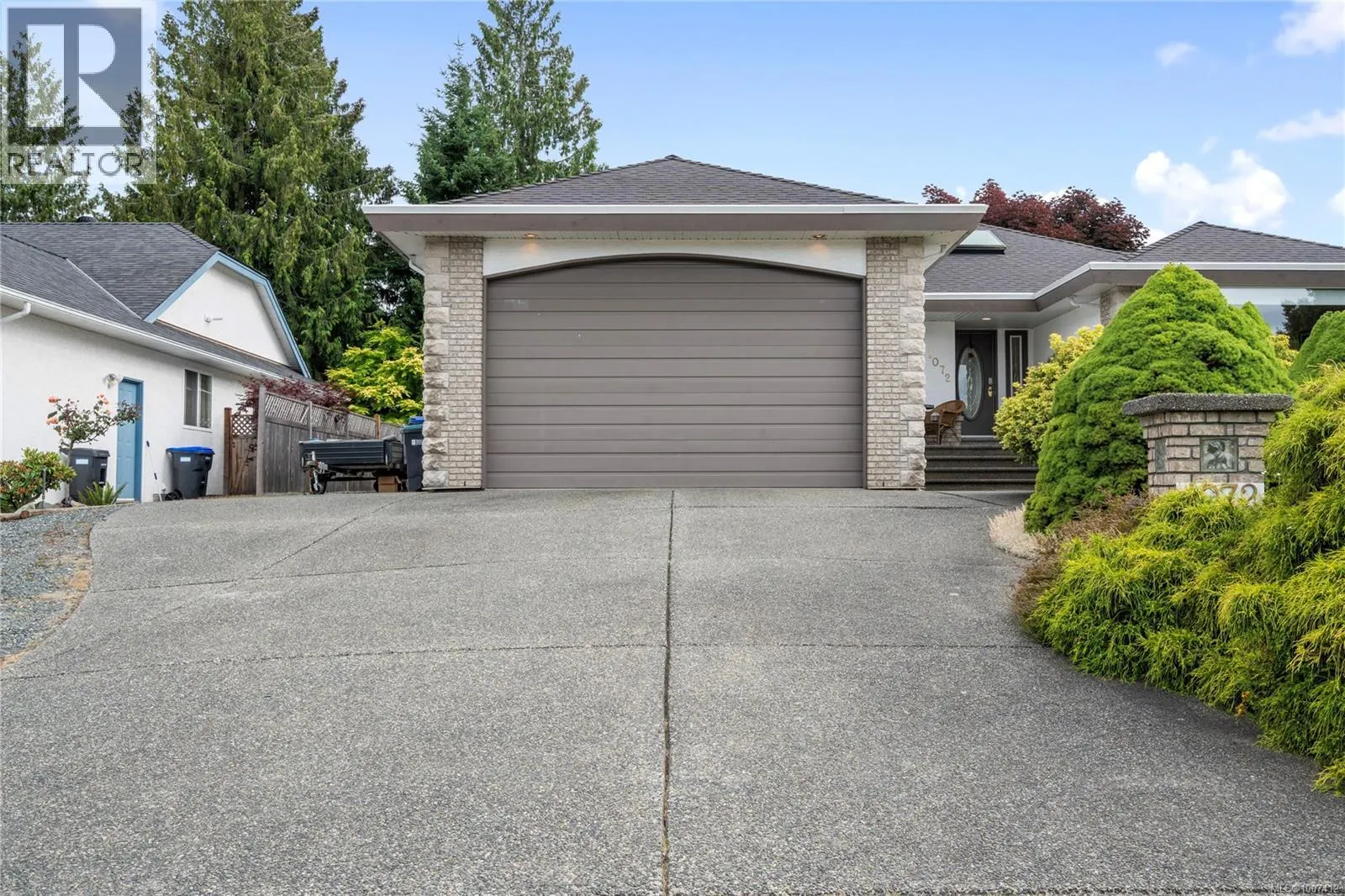 1072 Roberton Blvd