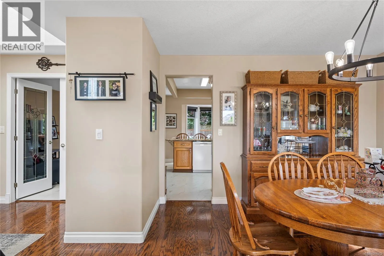 1072 Roberton Blvd