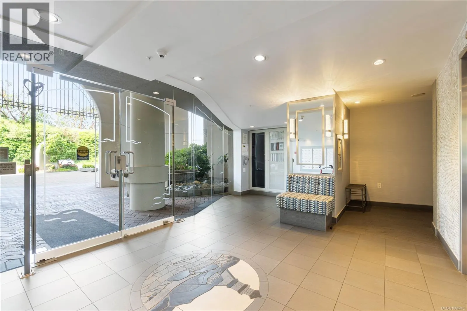604 154 Promenade Dr