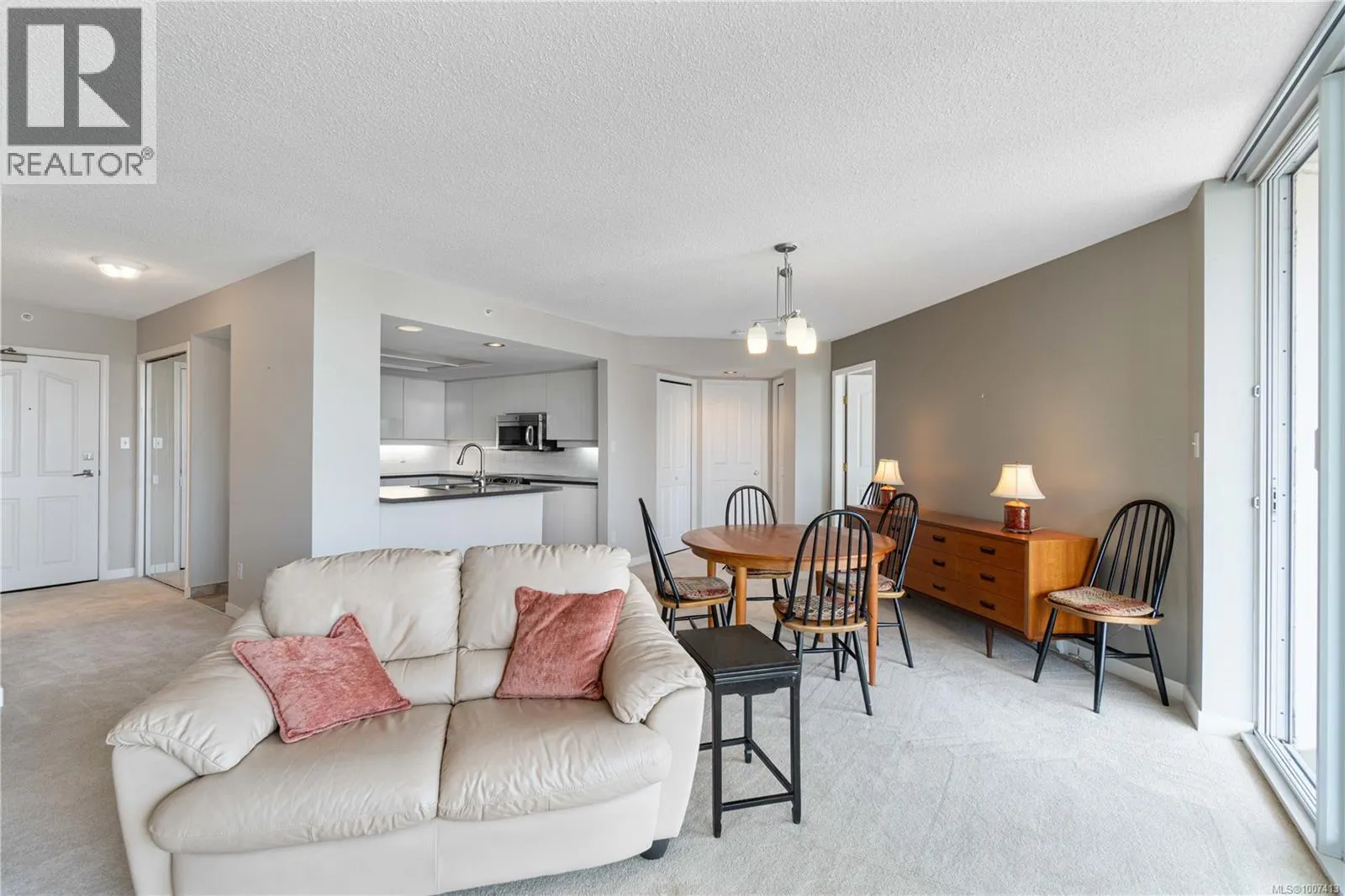 604 154 Promenade Dr