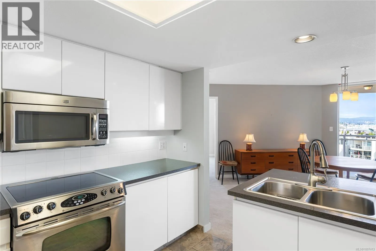 604 154 Promenade Dr