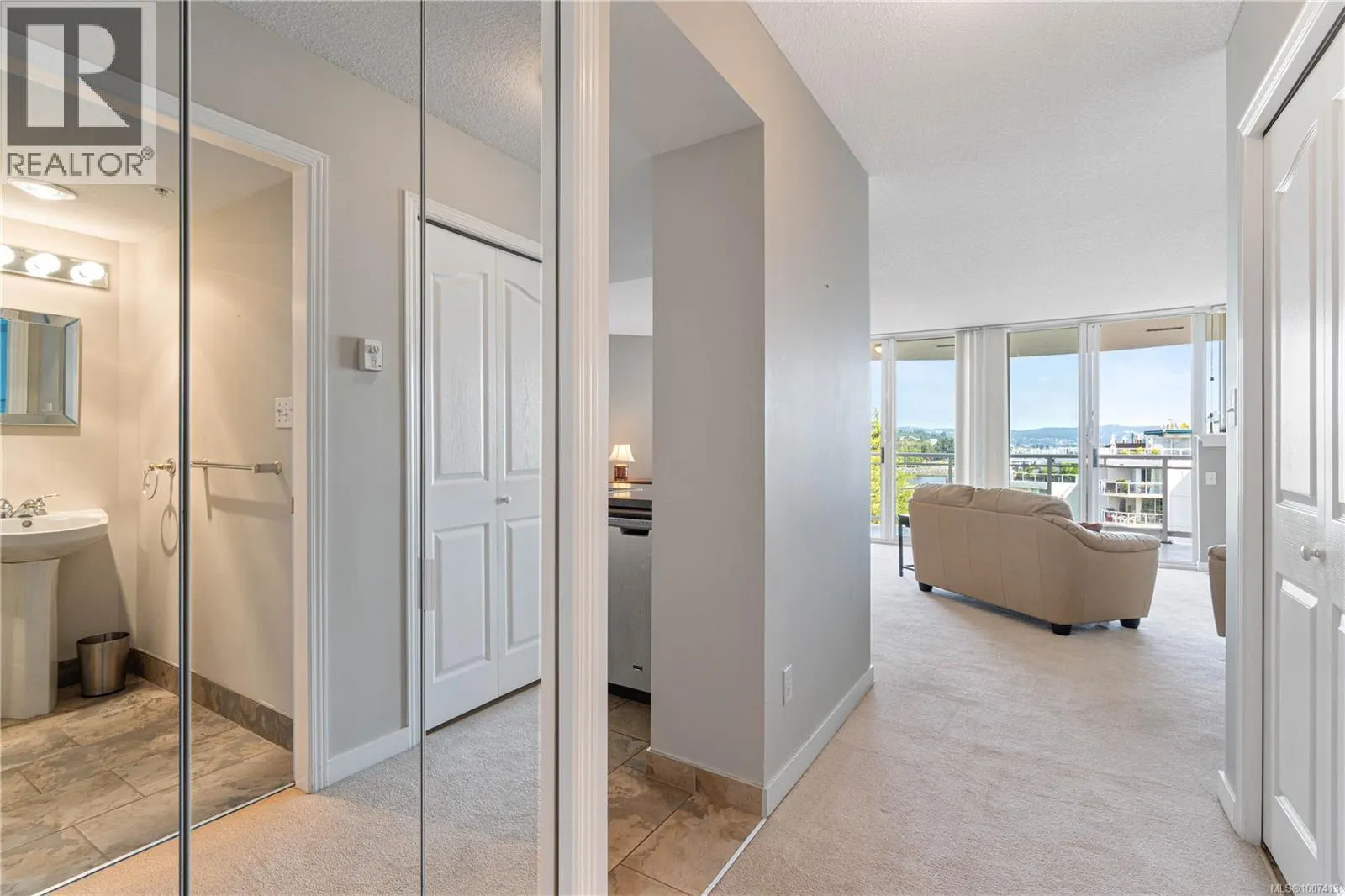 604 154 Promenade Dr
