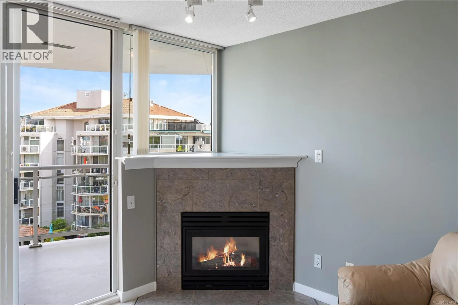 604 154 Promenade Dr