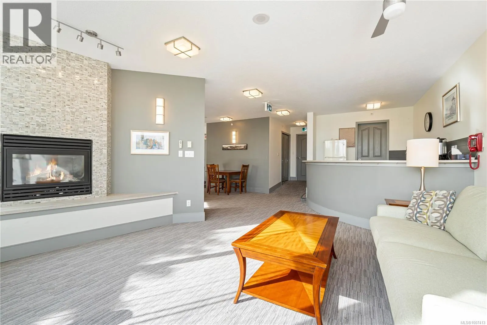 604 154 Promenade Dr