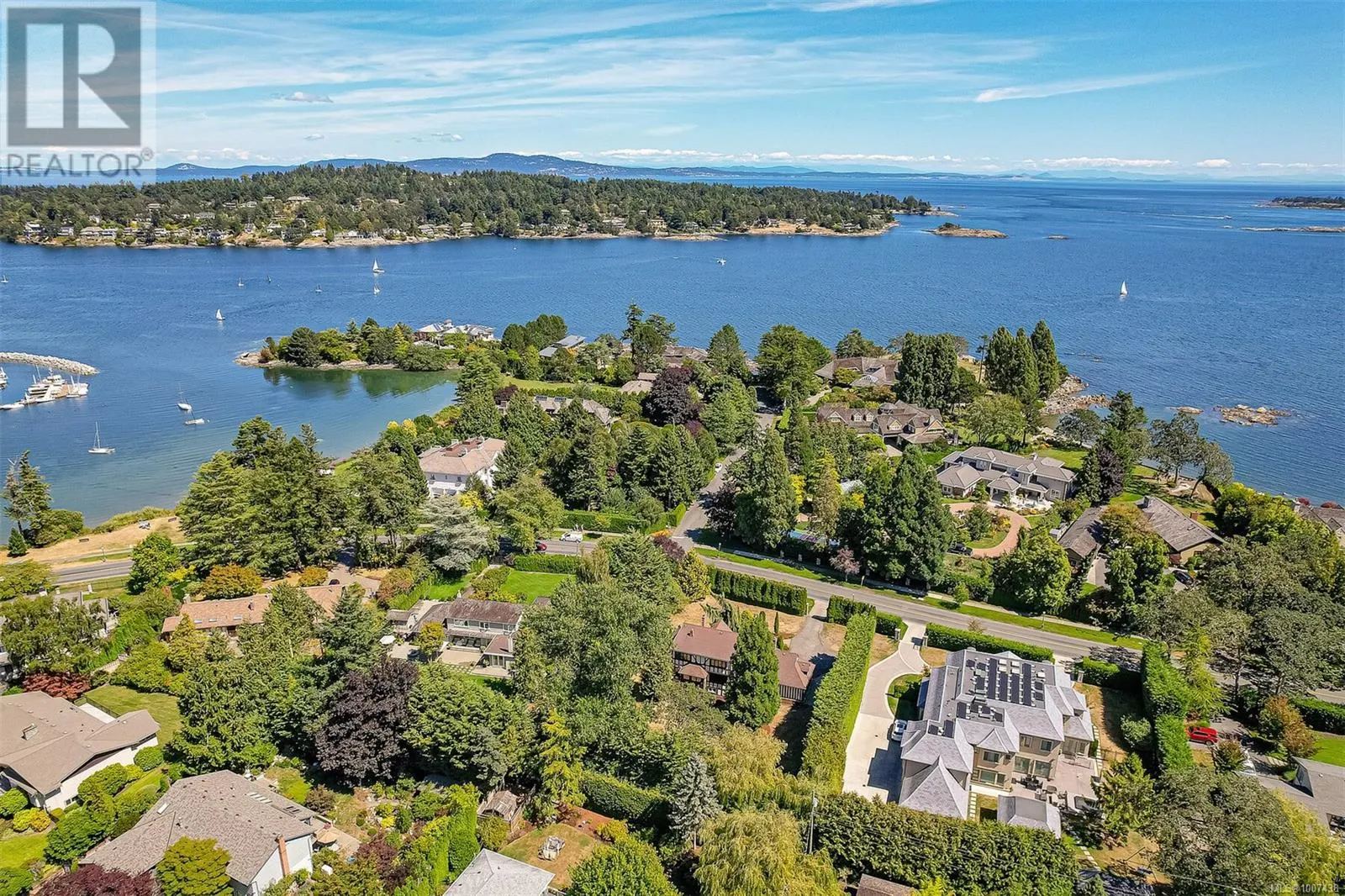 3270 Beach Dr