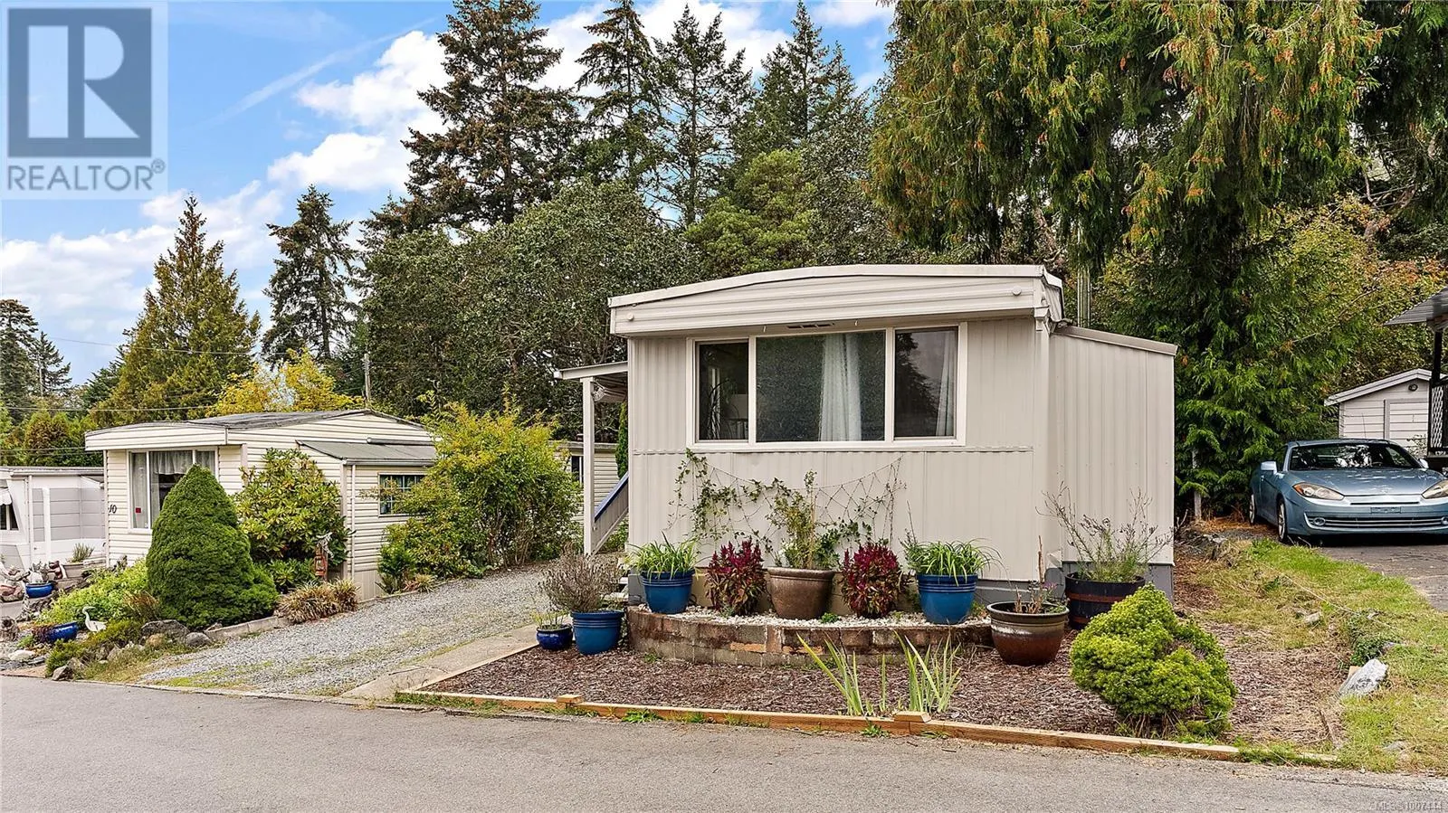 11 2587 Selwyn Rd