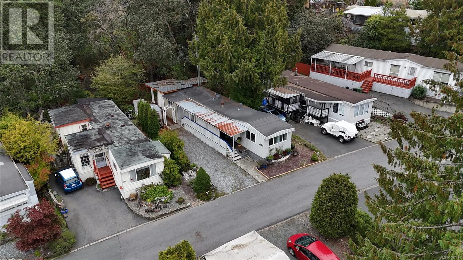 11 2587 Selwyn Rd