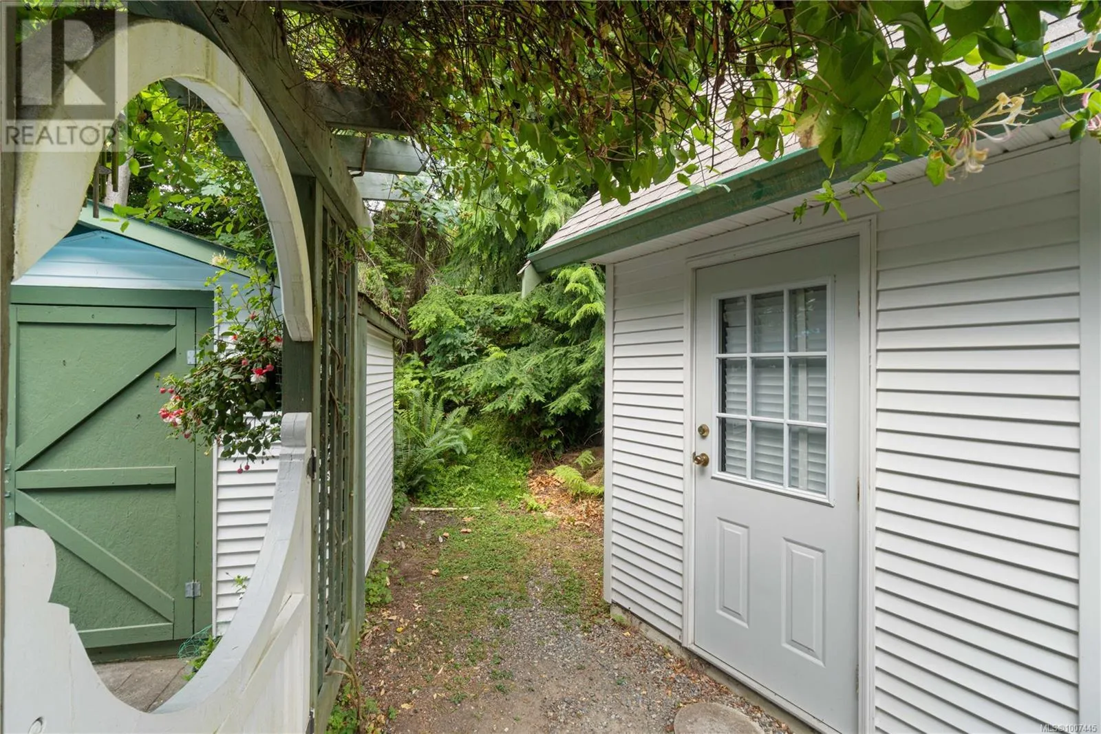 1651 Abbey Rd