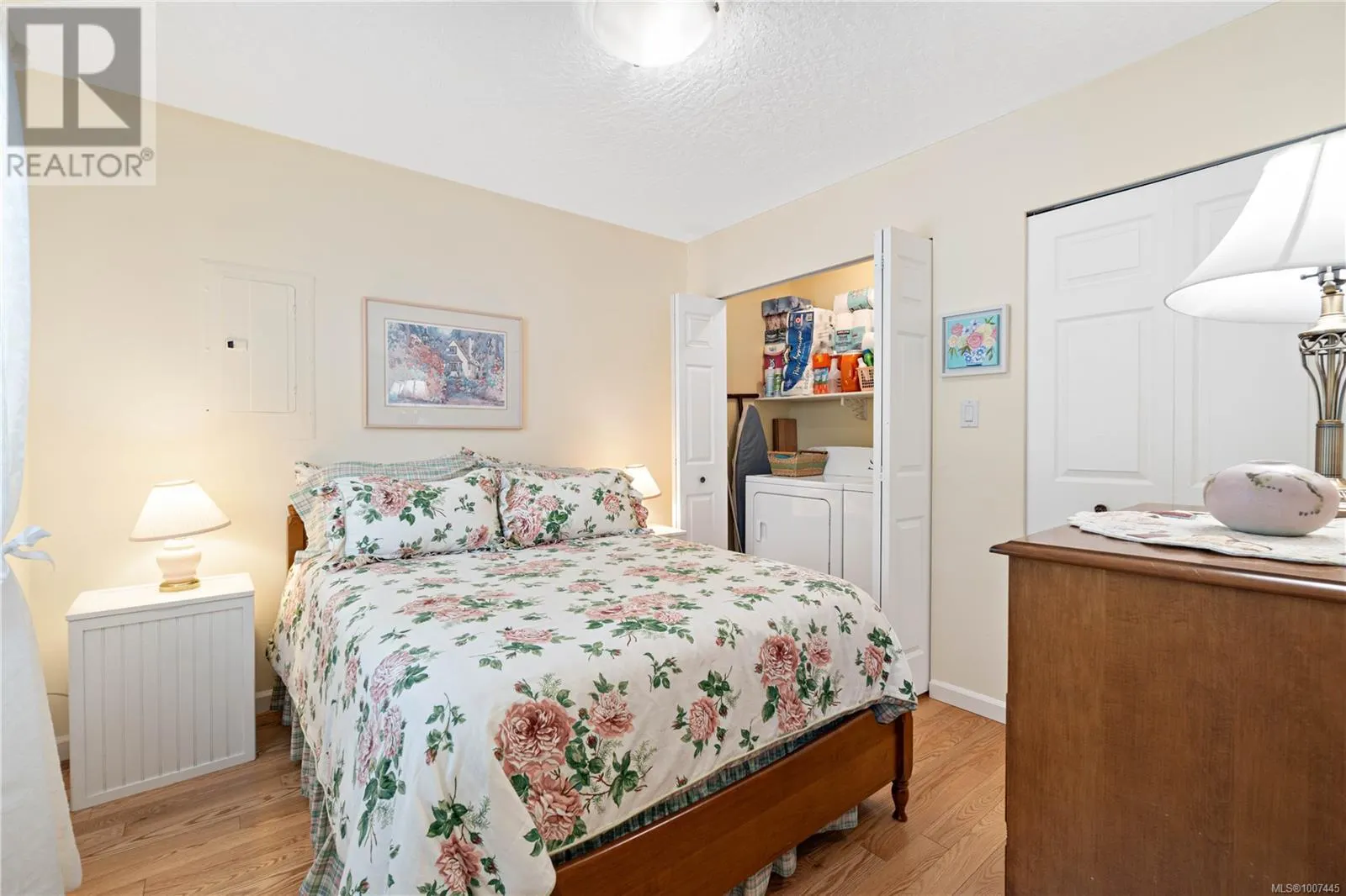 1651 Abbey Rd
