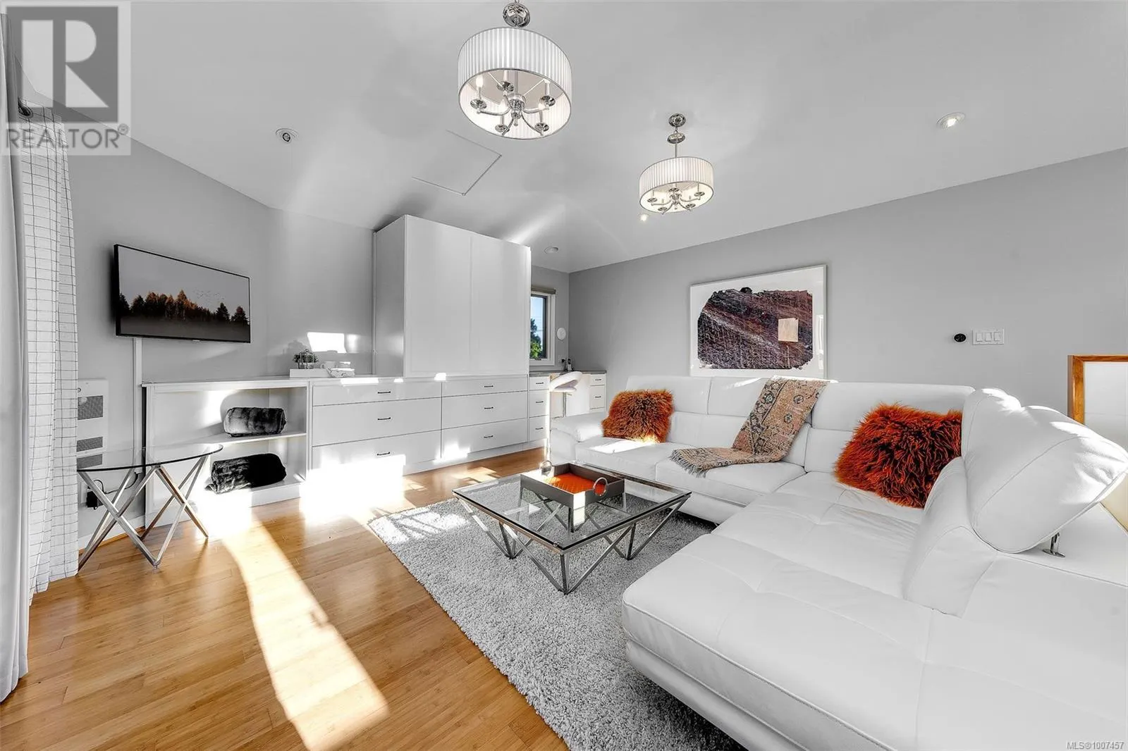 5388 Parker Ave