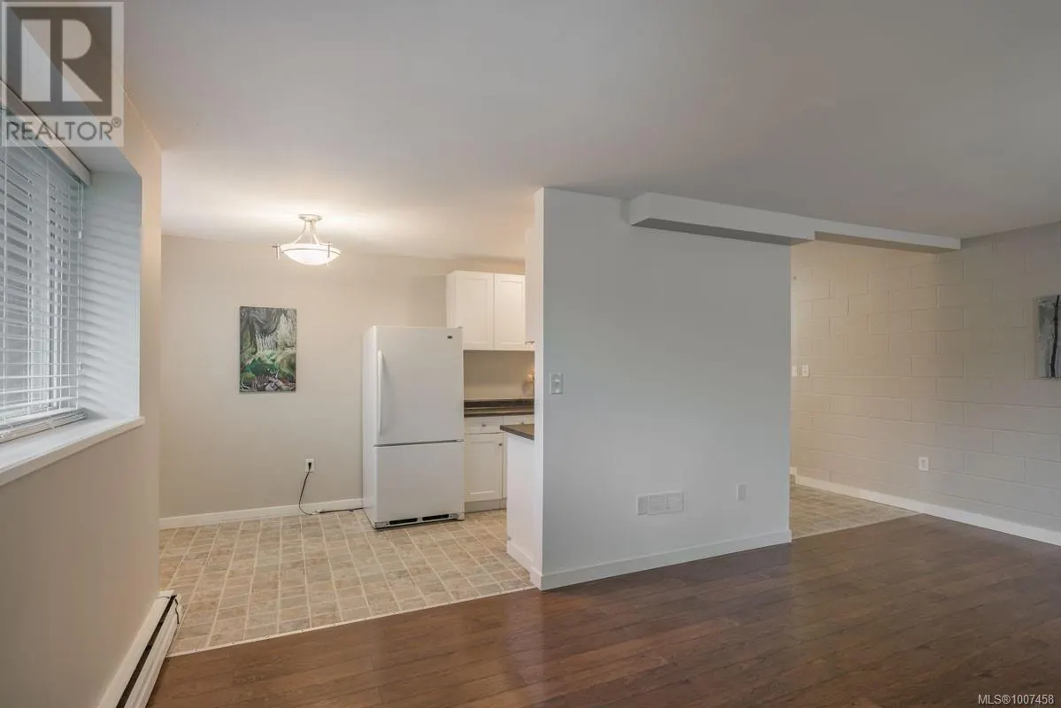 1102 1097 Bowen Rd