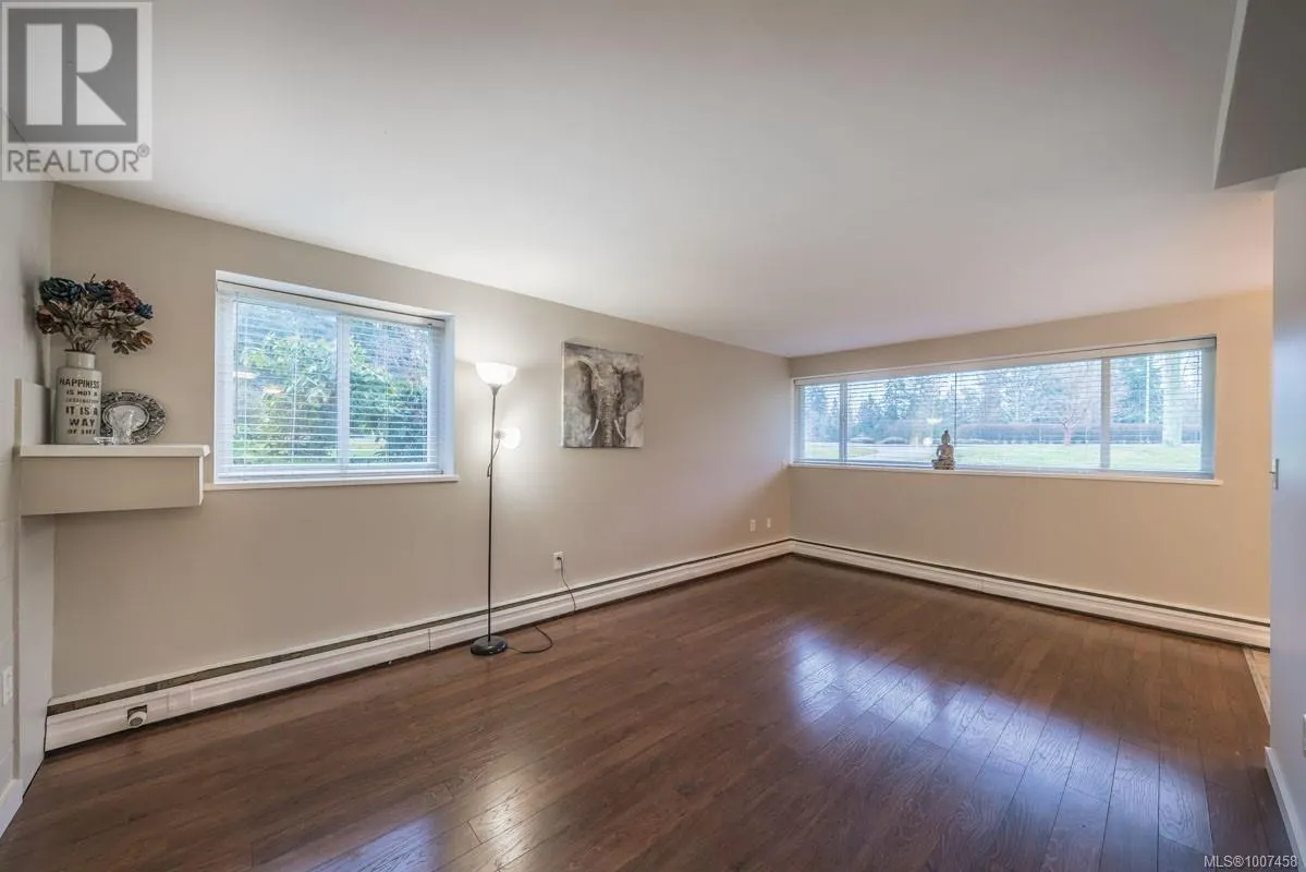 1102 1097 Bowen Rd