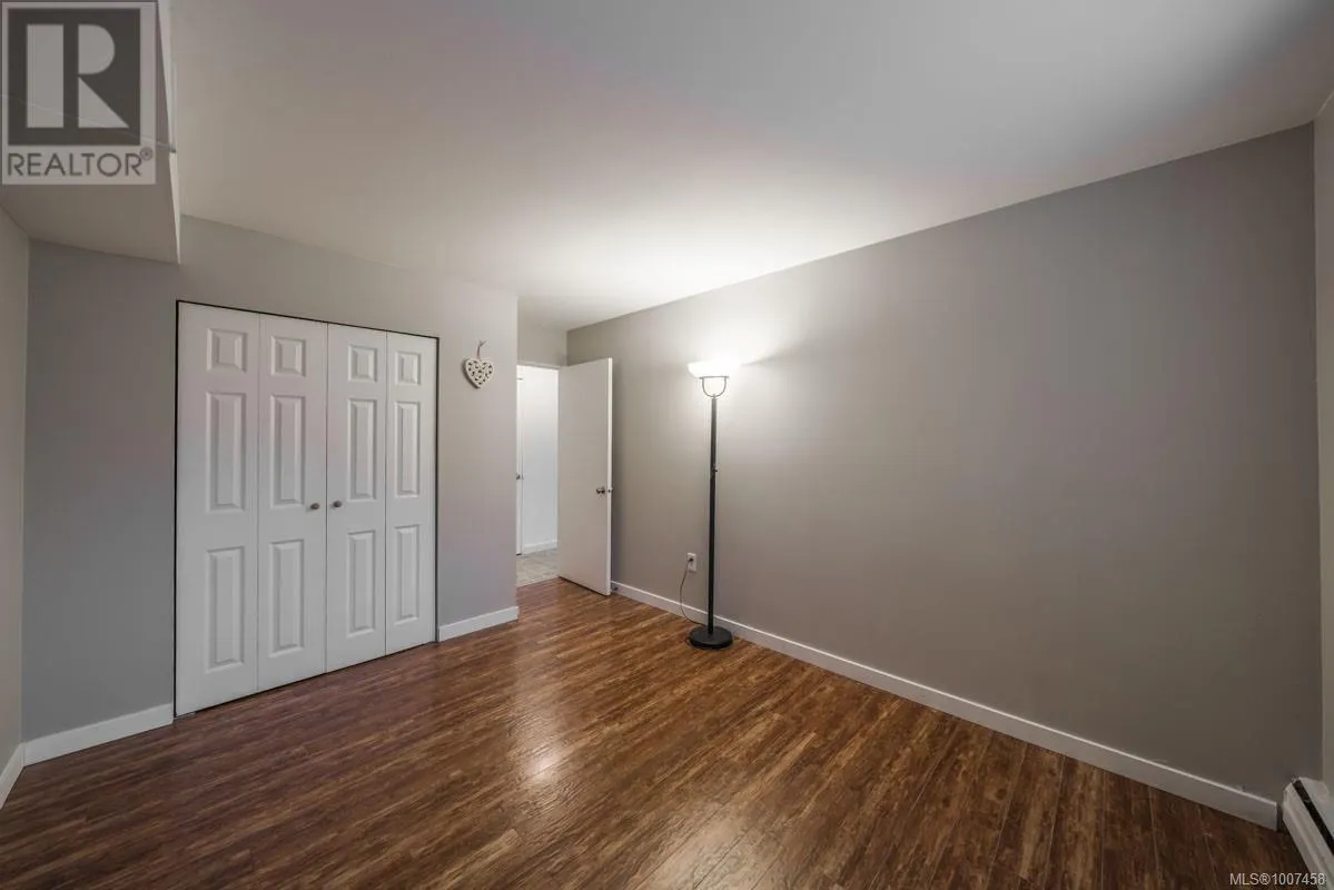 1102 1097 Bowen Rd