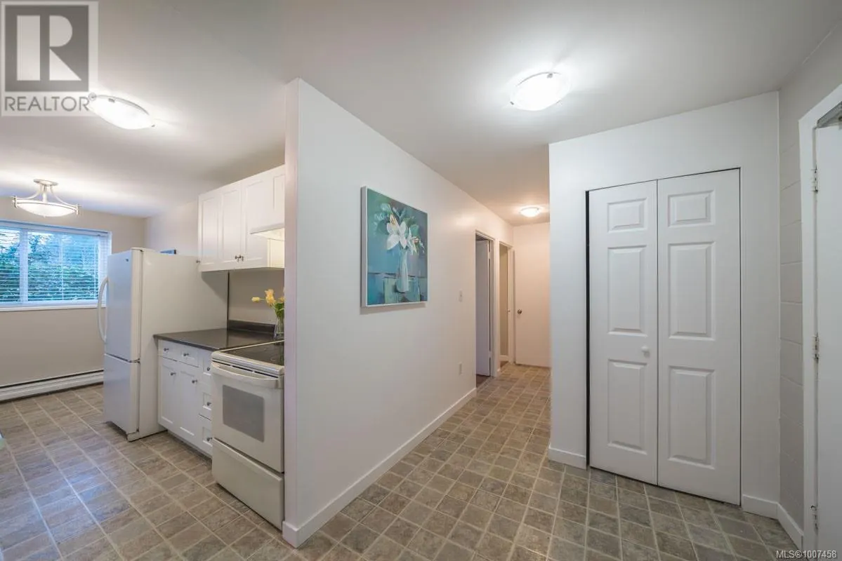 1102 1097 Bowen Rd