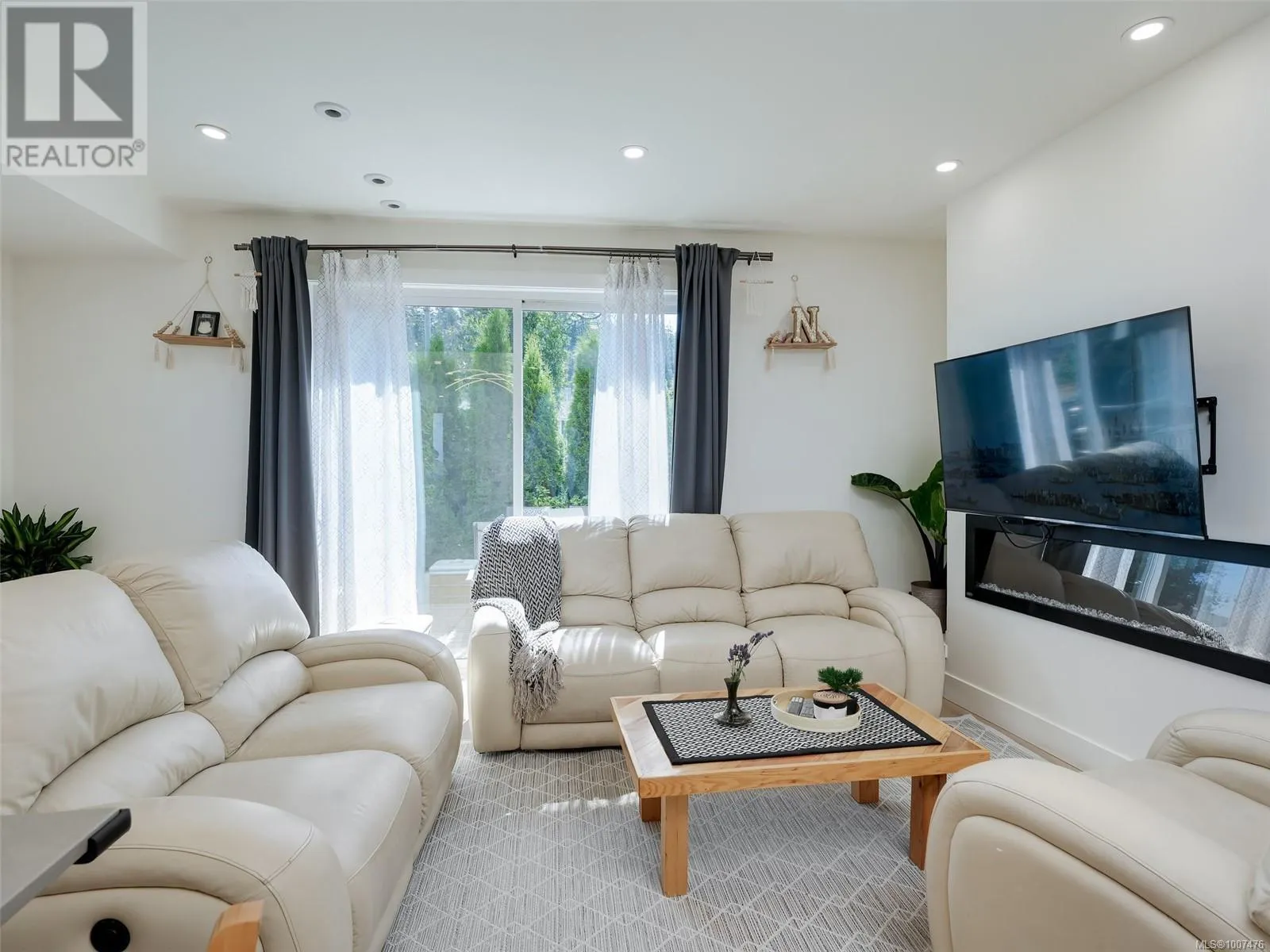 103 3331 Radiant Way