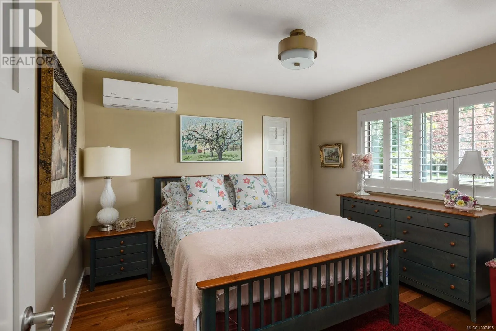 10807 Madrona Dr